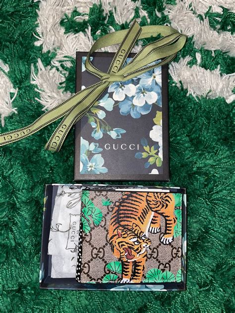 brand new gucci tiger wallet.